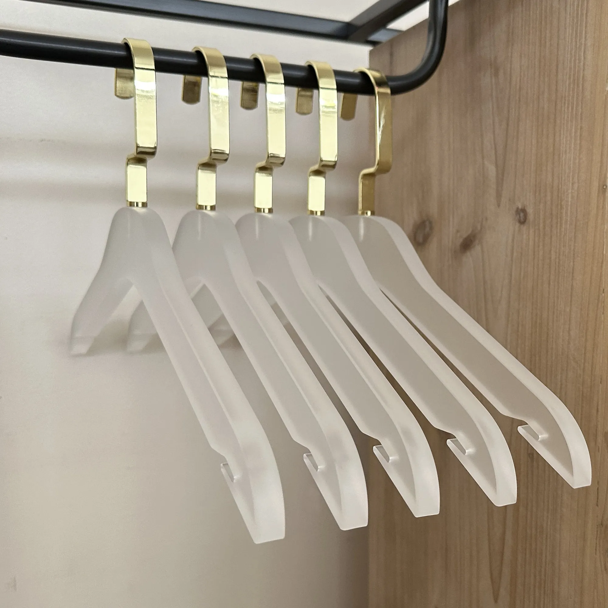 Simply Brilliant Pack of 10 Frosted Acrylic Hanger with Gold Hooks